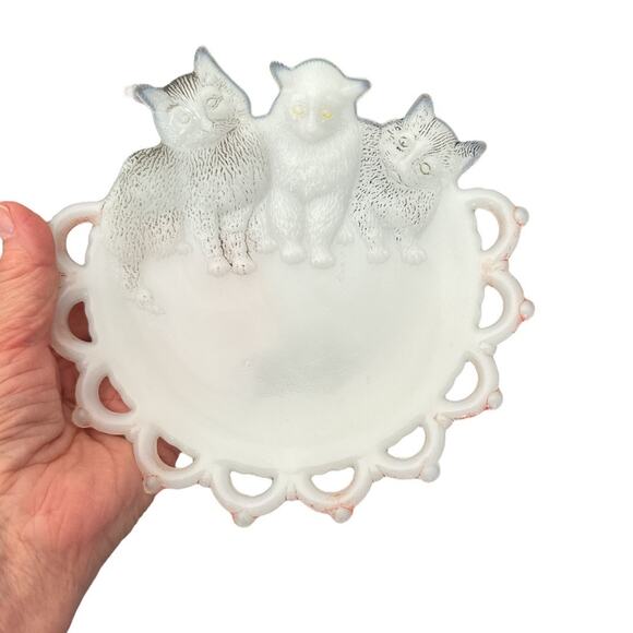Vintage EAPG Westmoreland Kittens Pressed Milkglass Set of 2 Dishes 6.5” - Picture 2 of 7